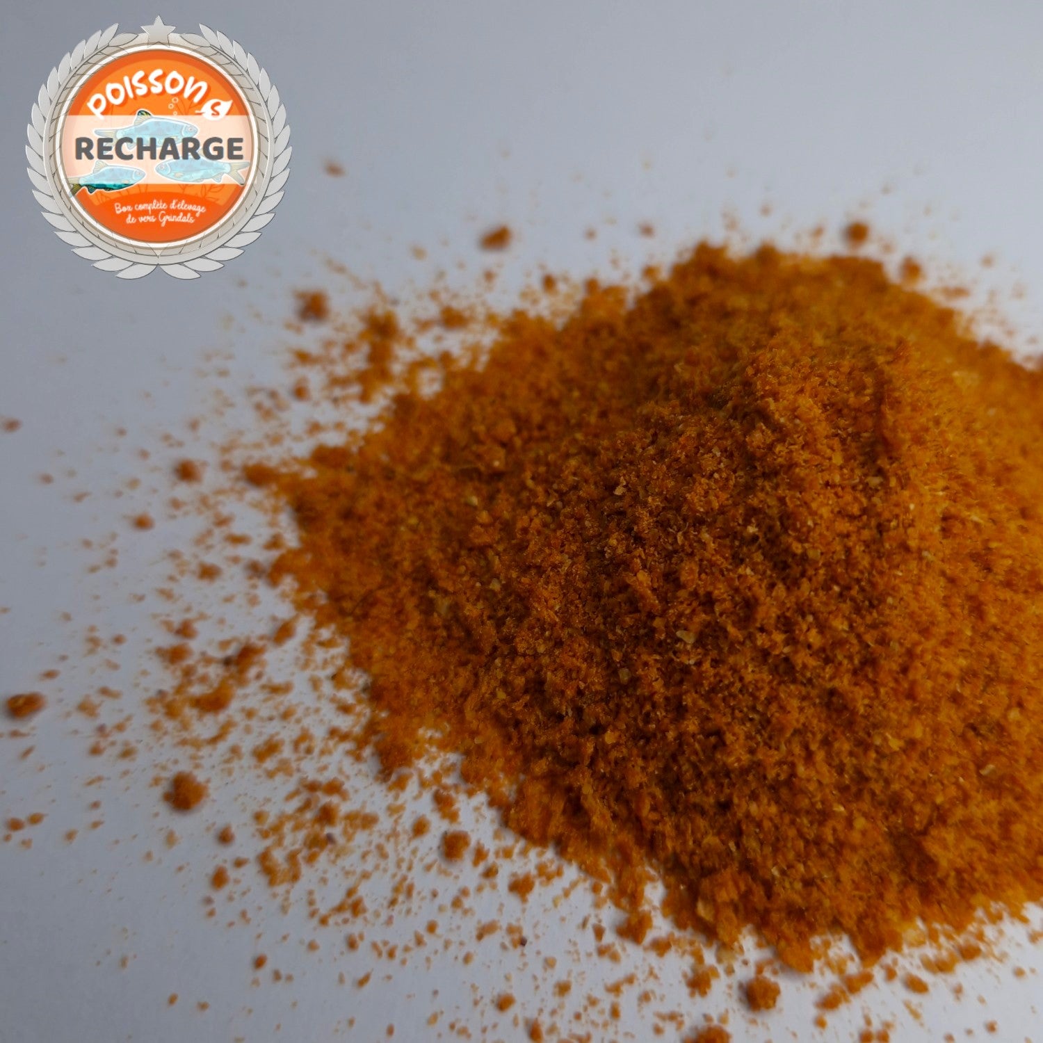 Aquazolla vous propose cet aliment en recharges, afin de vous permettre de continuer votre élevage de vers Grindals et de ne jamais en manquer.